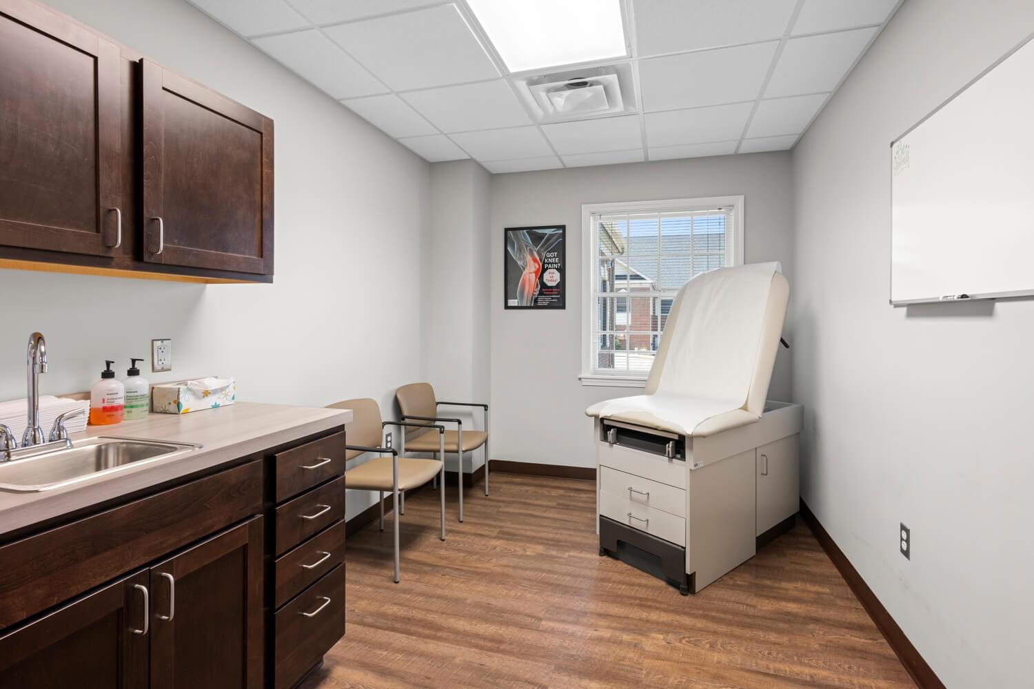 exam2 room - Vascular Institute of Michigan